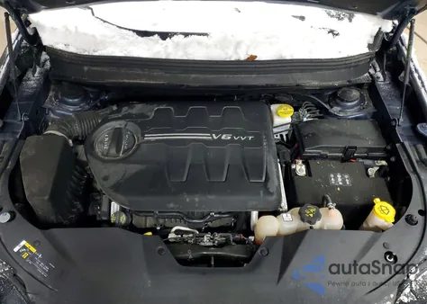 2019 Jeep Cherokee Latitude Plus z USA, uszkodzony, nr VIN 1C4PJMLX9KD408570